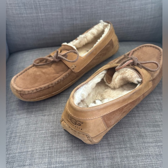 UGG Men's Brown Suede Loafers size 10 - Picture 1 of 7